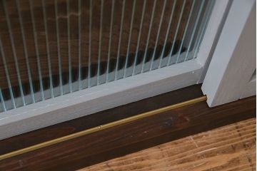 ラフジュ工房オリジナル　ペイント　モールガラス入り　レトロな雰囲気漂うローボード(収納棚、リビングボード)(1)