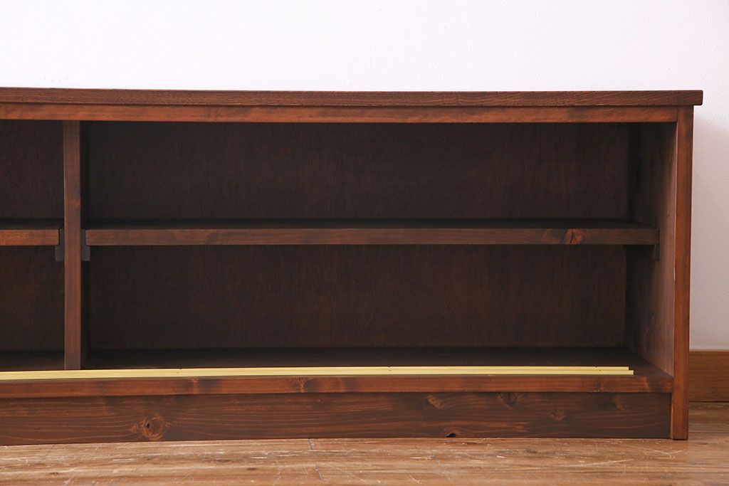 ラフジュ工房オリジナル　花模様ガラス入り　レトロな雰囲気が可愛らしいリメイクローボード(収納棚、リビングボード)