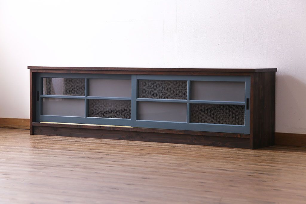 ラフジュ工房オリジナル　組子モチーフガラス　レトロな雰囲気漂うリメイクローボード(収納棚、リビングボード)