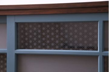 ラフジュ工房オリジナル　組子モチーフガラス　レトロな雰囲気漂うリメイクローボード(収納棚、リビングボード)