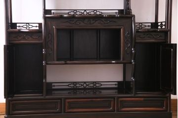 アンティーク家具　アンティーク　黒檀材　凝った意匠が目を引く上品な茶棚(飾り棚、戸棚)