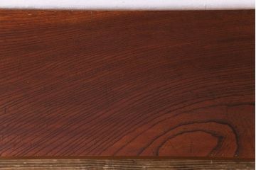 アンティーク家具　昭和中期　漆塗り　くっきりとした木目が美しいケヤキ材一枚板の鉄脚ベンチ(板座チェア、飾り台)