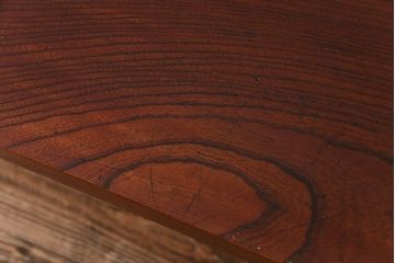 アンティーク家具　昭和中期　漆塗り　くっきりとした木目が美しいケヤキ材一枚板の鉄脚ベンチ(板座チェア、飾り台)