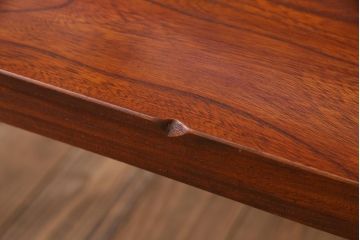 アンティーク家具　昭和中期　漆塗り　くっきりとした木目が美しいケヤキ材一枚板の鉄脚ベンチ(板座チェア、飾り台)(1)