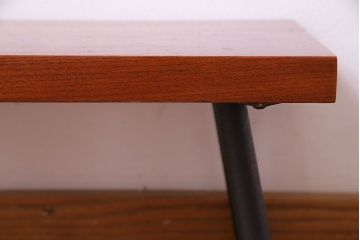 アンティーク雑貨　リメイク品　くっきりとした木目の一枚板を使用した鉄脚ベンチ(飾り台、花台、踏み台)