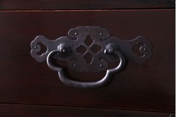 アンティーク家具　和製アンティーク　杉材　巾着金具と漆塗りが魅力の松本箪笥(和タンス、衣装箪笥、整理箪笥)