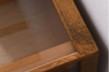 アンティーク家具　イギリスアンティーク　オーク材　味わいのある風合いのシャツケース(ガラスケース、ショーケース)