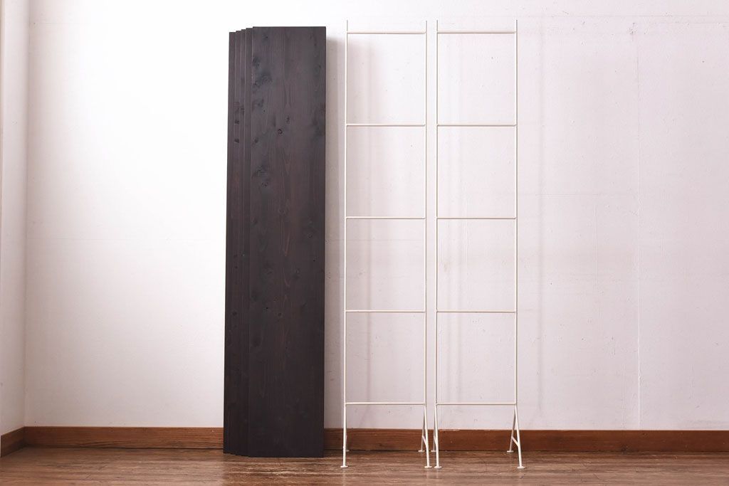 ラフジュ工房オリジナル　ホワイト　ペイント薄型アイアンラック【大】(陳列棚、飾り棚)