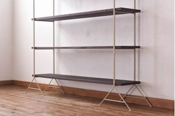 ラフジュ工房オリジナル　ベージュ　ペイント薄型アイアンラック【中】(陳列棚、飾り棚)