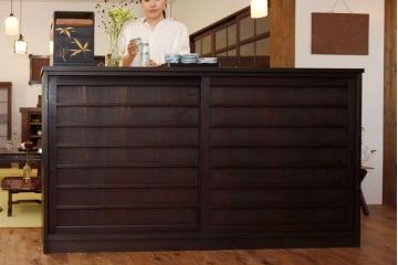 ラフジュ工房オリジナル　古い建具を利用したリメイク戸棚(収納棚、サイドボード)(1)