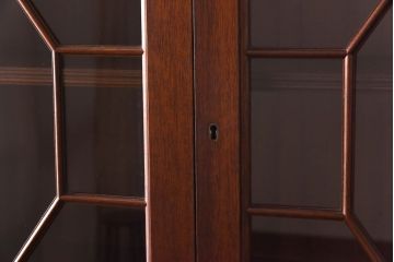 ヴィンテージ家具　イギリスビンテージ　マホガニー材　気品漂う佇まいが魅力の重ね収納棚(キャビネット、戸棚、収納棚)