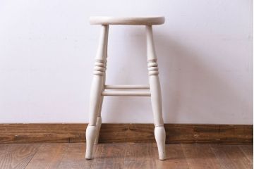 アンティーク雑貨　イギリスアンティーク　ナチュラルテイストにぴったりなペイントスツール(花台)(1)