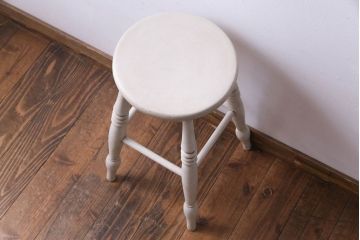 アンティーク雑貨　イギリスアンティーク　ナチュラルテイストにぴったりなペイントスツール(花台)(1)