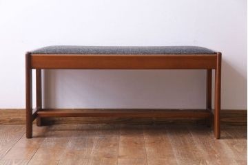 ヴィンテージ家具　北欧ビンテージ　チーク材　メンズライクにもぴったりなベンチ(長イス)