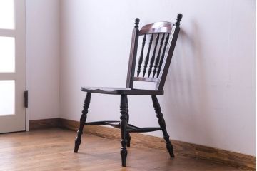 中古美品　松本民芸家具　クラシカルな安川式スピンドルチェア(ダイニングチェア、椅子)(定価約9万7千円)(1)