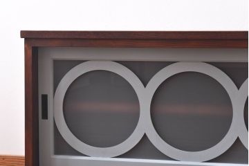 ラフジュ工房オリジナル　ペイント　丸いデザインでレトロな雰囲気漂うリメイクローボード(収納棚、リビングボード)