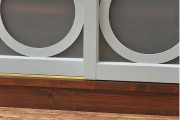 ラフジュ工房オリジナル　ペイント　丸いデザインでレトロな雰囲気漂うリメイクローボード(収納棚、リビングボード)