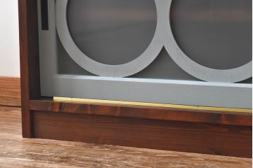 ラフジュ工房オリジナル　ペイント　丸いデザインでレトロな雰囲気漂うリメイクローボード(収納棚、リビングボード)