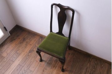 アンティーク家具　イギリスアンティーク　ウォールナット材　上品で優雅なフォルムが魅力的なチェア(椅子、ダイニングチェア、ワークチェア)