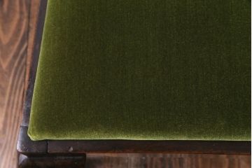 アンティーク家具　イギリスアンティーク　ウォールナット材　上品で優雅なフォルムが魅力的なチェア(椅子、ダイニングチェア、ワークチェア)