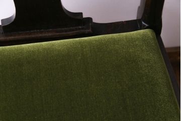 アンティーク家具　イギリスアンティーク　ウォールナット材　上品で優雅なフォルムが魅力的なチェア(椅子、ダイニングチェア、ワークチェア)