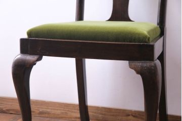 アンティーク家具　イギリスアンティーク　ウォールナット材　上品で優雅なフォルムが魅力的なチェア(椅子、ダイニングチェア、ワークチェア)