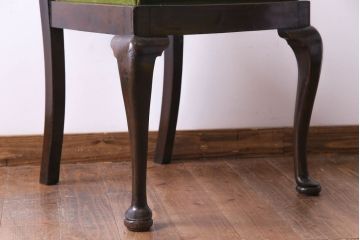アンティーク家具　イギリスアンティーク　ウォールナット材　上品で優雅なフォルムが魅力的なチェア(椅子、ダイニングチェア、ワークチェア)