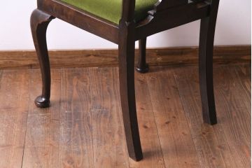 アンティーク家具　イギリスアンティーク　ウォールナット材　上品で優雅なフォルムが魅力的なチェア(椅子、ダイニングチェア、ワークチェア)