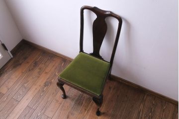 アンティーク家具　イギリスアンティーク　ウォールナット材　上品で優雅なフォルムが魅力的なチェア(椅子、ダイニングチェア、ワークチェア)(1)