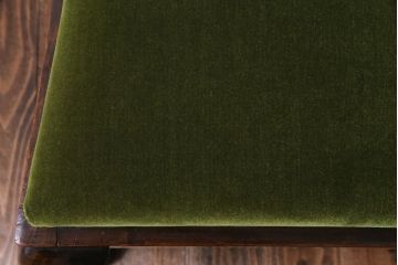 アンティーク家具　イギリスアンティーク　ウォールナット材　上品で優雅なフォルムが魅力的なチェア(椅子、ダイニングチェア、ワークチェア)(1)