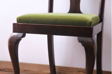 アンティーク家具　イギリスアンティーク　ウォールナット材　上品で優雅なフォルムが魅力的なチェア(椅子、ダイニングチェア、ワークチェア)(1)