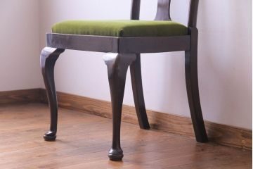 アンティーク家具　イギリスアンティーク　ウォールナット材　上品で優雅なフォルムが魅力的なチェア(椅子、ダイニングチェア、ワークチェア)(2)