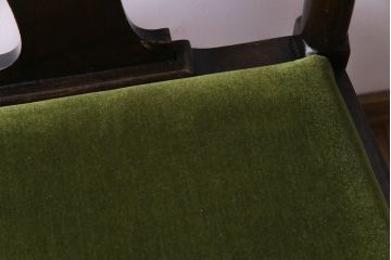 アンティーク家具　イギリスアンティーク　ウォールナット材　上品で優雅なフォルムが魅力的なチェア(椅子、ダイニングチェア、ワークチェア)(2)