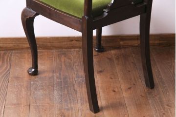 アンティーク家具　イギリスアンティーク　ウォールナット材　上品で優雅なフォルムが魅力的なチェア(椅子、ダイニングチェア、ワークチェア)(2)