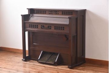 アンティーク雑貨　ジャンク品　YAMAHA(ヤマハ、日本楽器)　ナラ材製　ノスタルジックな佇まいのオルガン