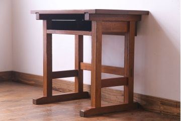 レトロ家具　昭和レトロ　素朴な味わいの学校の木製デスク(平机、在宅ワーク、在宅用学習机)