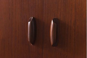 G-PLAN(ジープラン)　Brasilia(ブラジリア)　北欧家具　チーク材　美しいフォルムのサイドボード(サイドキャビネット)(1)