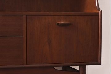 G-PLAN(ジープラン)　Brasilia(ブラジリア)　北欧家具　チーク材　美しいフォルムのサイドボード(サイドキャビネット)(1)