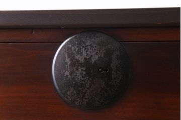 アンティーク家具　リメイク品　シンプルな丸金具が魅力の鉄脚付き時代箪笥ローボード(ローチェスト、リビングボード)