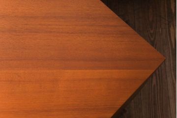 北欧家具　ビンテージ　G-PLAN(ジープラン)　チーク材の柔らかな雰囲気が魅力のコーナーキャビネット(サイドボード)