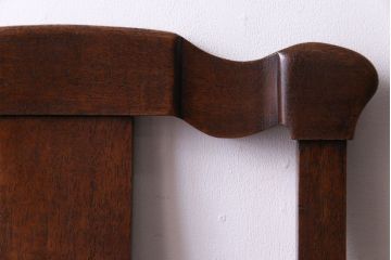 アンティーク家具　イギリスアンティーク　ウォールナット材 リボンのような背もたれがエレガントなチェア(ダイニングチェア、ワークチェア、椅子)