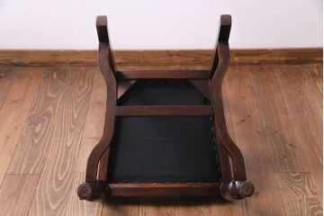 アンティーク家具　イギリスアンティーク　ウォールナット材 リボンのような背もたれがエレガントなチェア(ダイニングチェア、ワークチェア、椅子)(1)