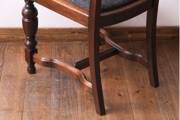 アンティーク家具　イギリスアンティーク　ウォールナット材 リボンのような背もたれがエレガントなチェア(ダイニングチェア、ワークチェア、椅子)(2)