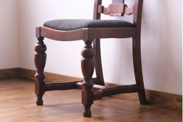 アンティーク家具　イギリスアンティーク　ウォールナット材 リボンのような背もたれがエレガントなチェア(ダイニングチェア、ワークチェア、椅子)(3)