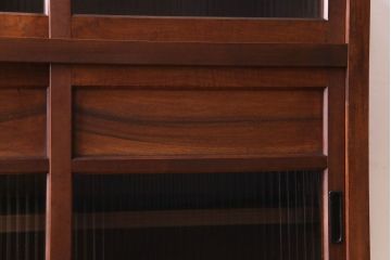 アンティーク家具　昭和中期　モールガラス入り　スッキリとした和のテイストが魅力のガラス戸棚(収納棚、リビングボード)