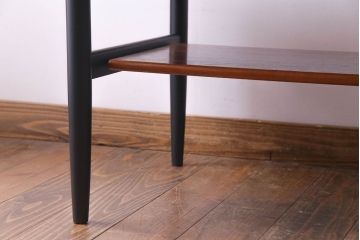 北欧ビンテージ　チーク材　ペイント家具　コントラストがスタイリッシュなセンターテーブル