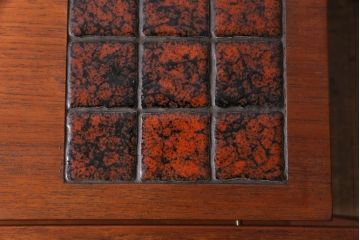 ヴィンテージ家具　北欧ビンテージ　チーク材　温もり感じる木味のキャスター付きトロリー(キッチンワゴン、サイドテーブル)