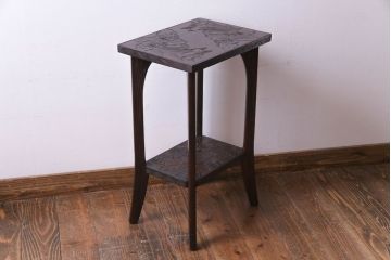 アンティーク雑貨　中古美品　伝統工芸　繊細かつ大胆な彫りのデザインが目をひくサイドテーブル(花台、飾り台)