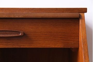 アンティーク家具　北欧家具　チーク材製　珍しいデザインのテレフォンベンチ(サイドテーブル、花台)