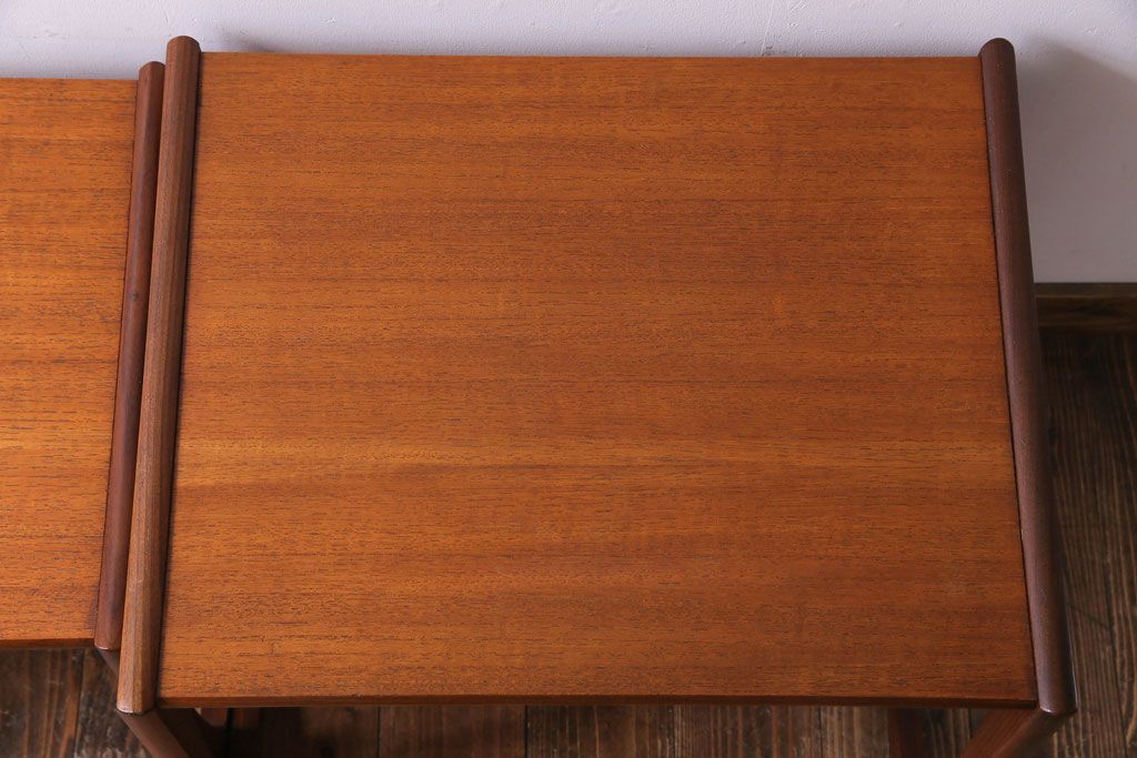 北欧家具　G-PLAN　チーク材　コンパクトな仕様が魅力のネストテーブル(サイドテーブル)